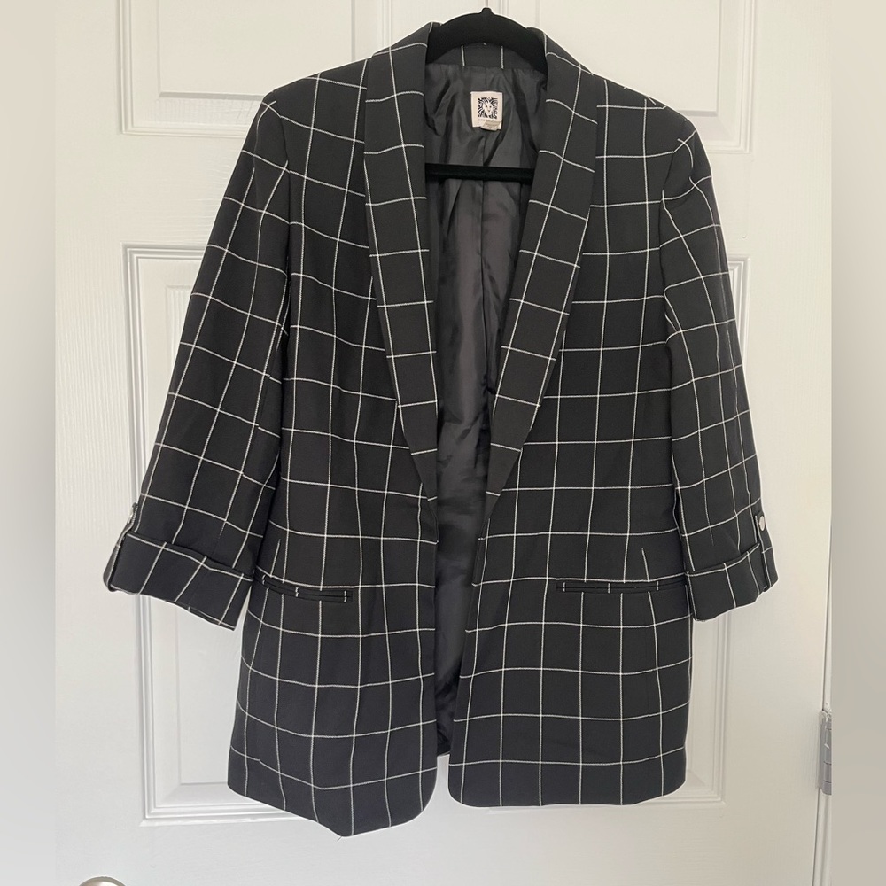 Cute trendy blazer, gently used great condition